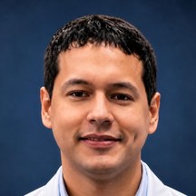 Fotografía del Dr. Vicente Quiñónez
